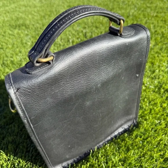 VTG Coach Station Bag 5130 Black Leather Brass Crossbody Satchel 90s USA - Picture 8 of 14